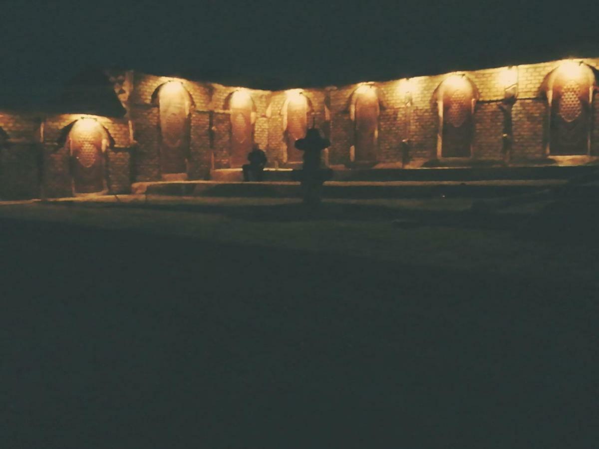 Little Petra Heritage Village ワディ・ムーサ エクステリア 写真