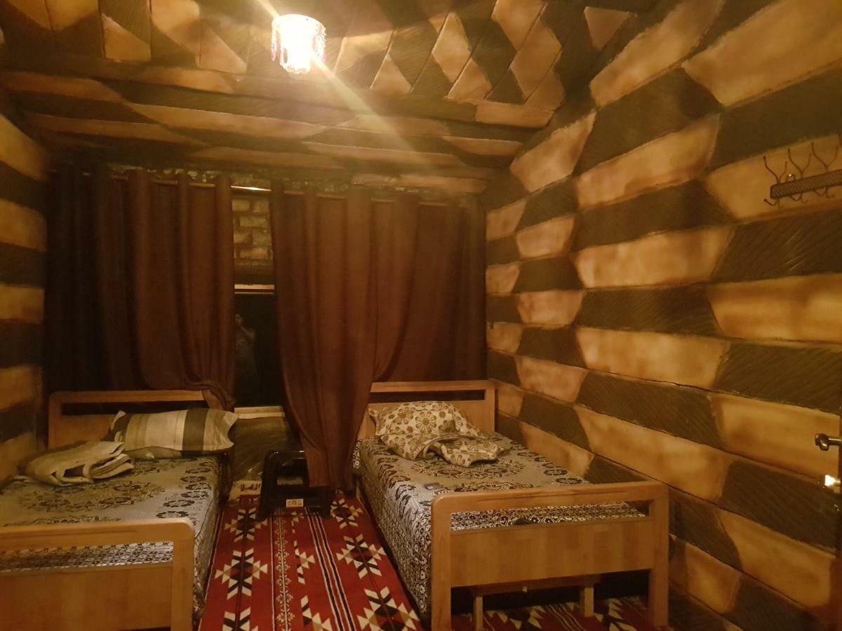 Little Petra Heritage Village ワディ・ムーサ エクステリア 写真